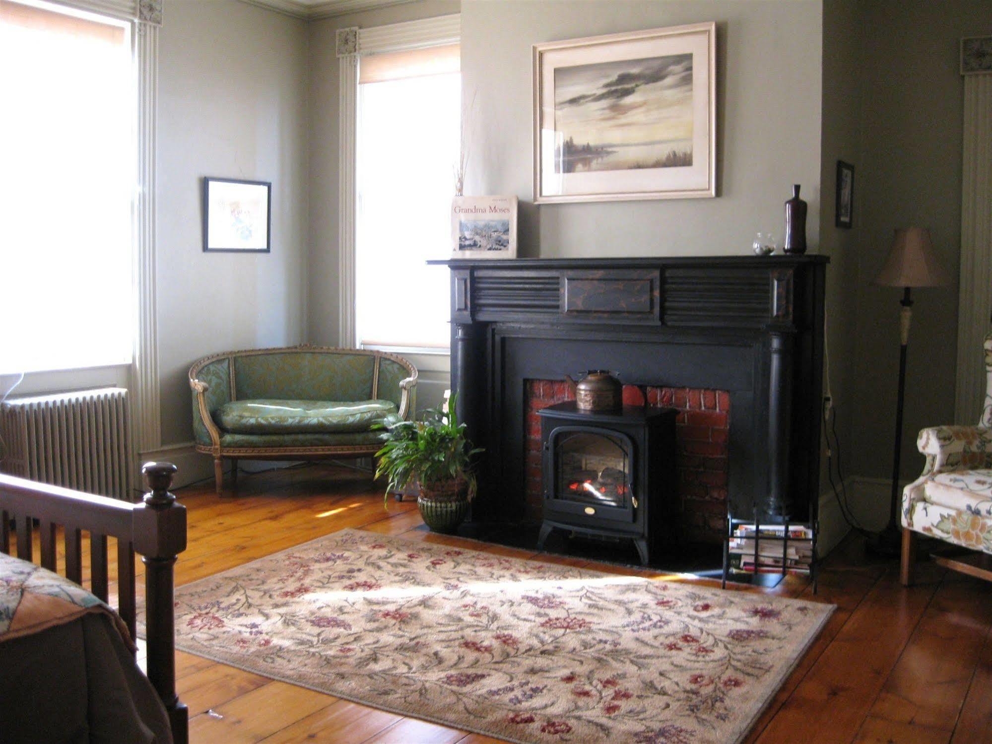 The Borland House Inn Montgomery Buitenkant foto